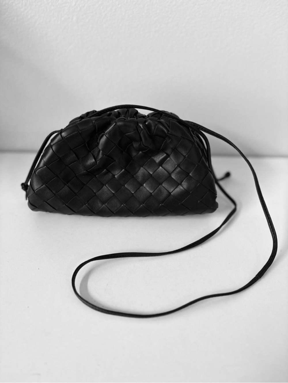 Bottega Veneta Nappa Intrecciato Crossbody Pouch Black - Picture 3 of 5